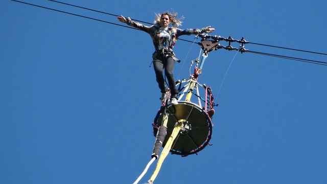 Bungee Jumping