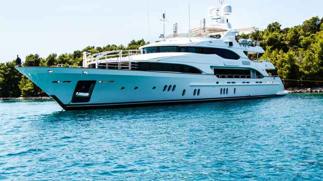 Yacht